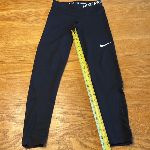 Nike Girls Black Leggings with Pink and Blue Tops - Picture 13 of 14